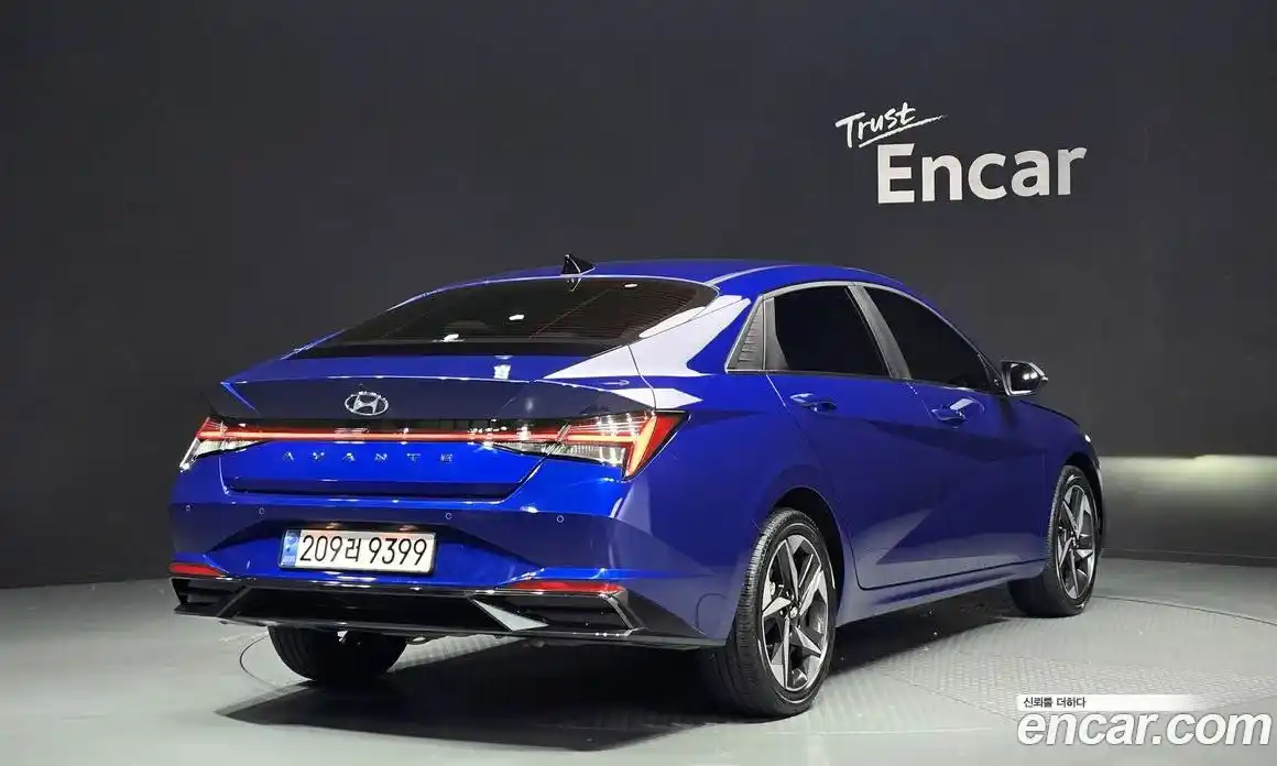 Hyundai Avante 2022 1.6 автомат (гидро), фото 2
