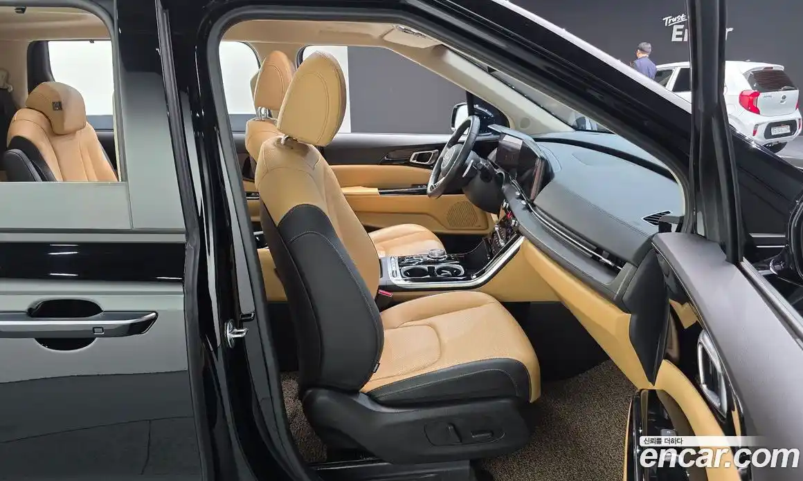 Kia Carnival 2023 3.5 автомат (гидро), фото 12