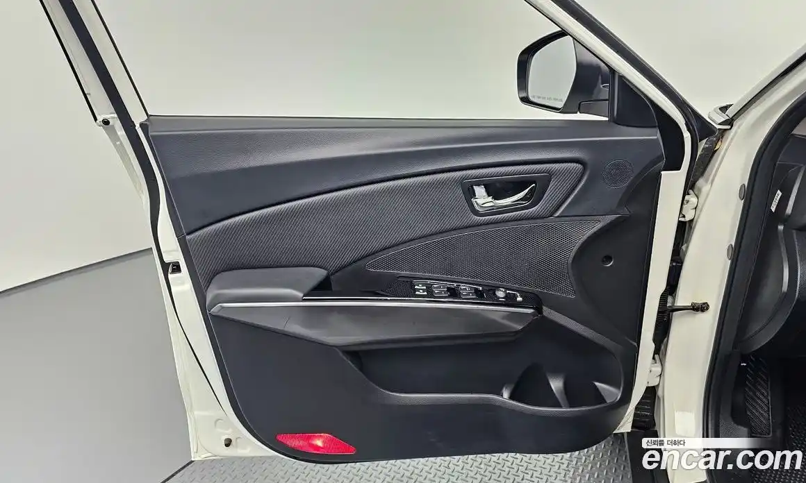 SsangYong TIBOLI 2019 1.5 автомат (гидро), фото 14