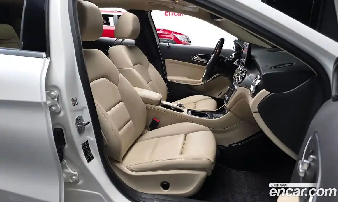 Mercedes-Benz GLA-Class 2019 2.0 гидро, фото 16 Mercedes-Benz GLA-Class 2019 2.0 гидро, фото 16