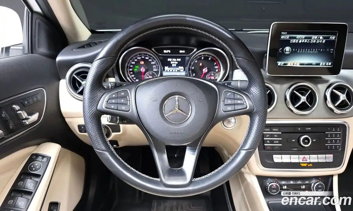 Mercedes-Benz GLA-Class 2019 2.0 гидро, фото 18 Mercedes-Benz GLA-Class 2019 2.0 гидро, фото 18