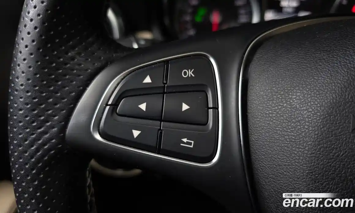 Mercedes-Benz GLA-Class 2019 2.0 гидро, фото 28 Mercedes-Benz GLA-Class 2019 2.0 гидро, фото 28
