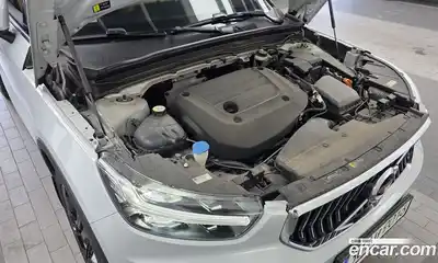 Volvo XC40 2022 2.0 автомат (гидро), миниатюра 6
