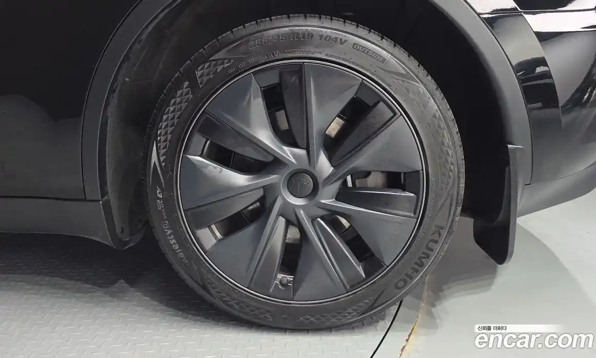 Tesla Model Y 2024 0.2 гидро, фото 7