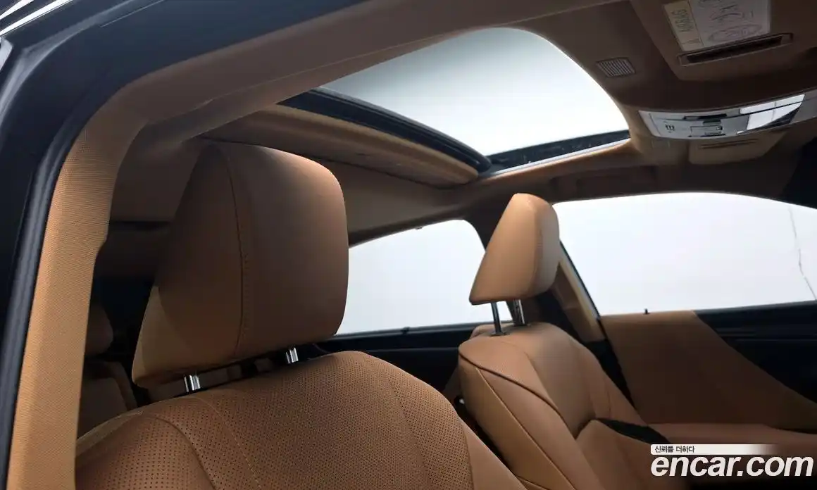 Lexus ES 2023 2.5 гидро, фото 16