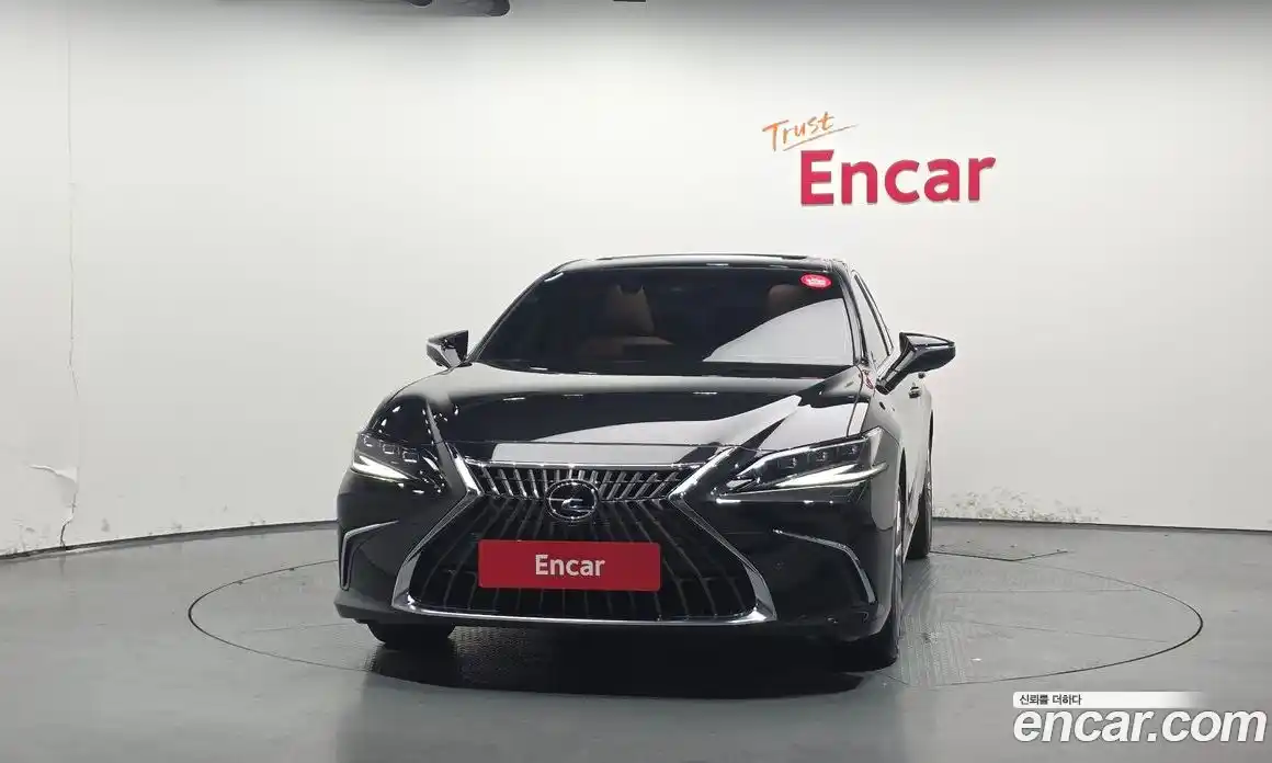 Lexus ES 2023 2.5 гидро, фото 3