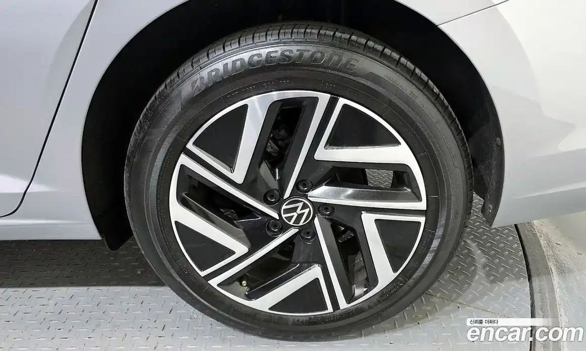 Volkswagen Jetta 2023 1.5 автомат (гидро), фото 5