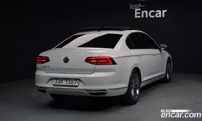 Volkswagen Passat 2018 2.0 автомат (гидро), миниатюра 2