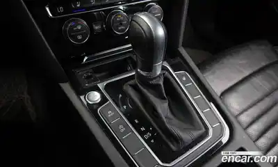 Volkswagen Passat 2018 2.0 автомат (гидро), миниатюра 9
