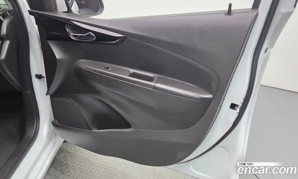 Chevrolet Spark 2018 1.0 автомат (гидро), фото 14