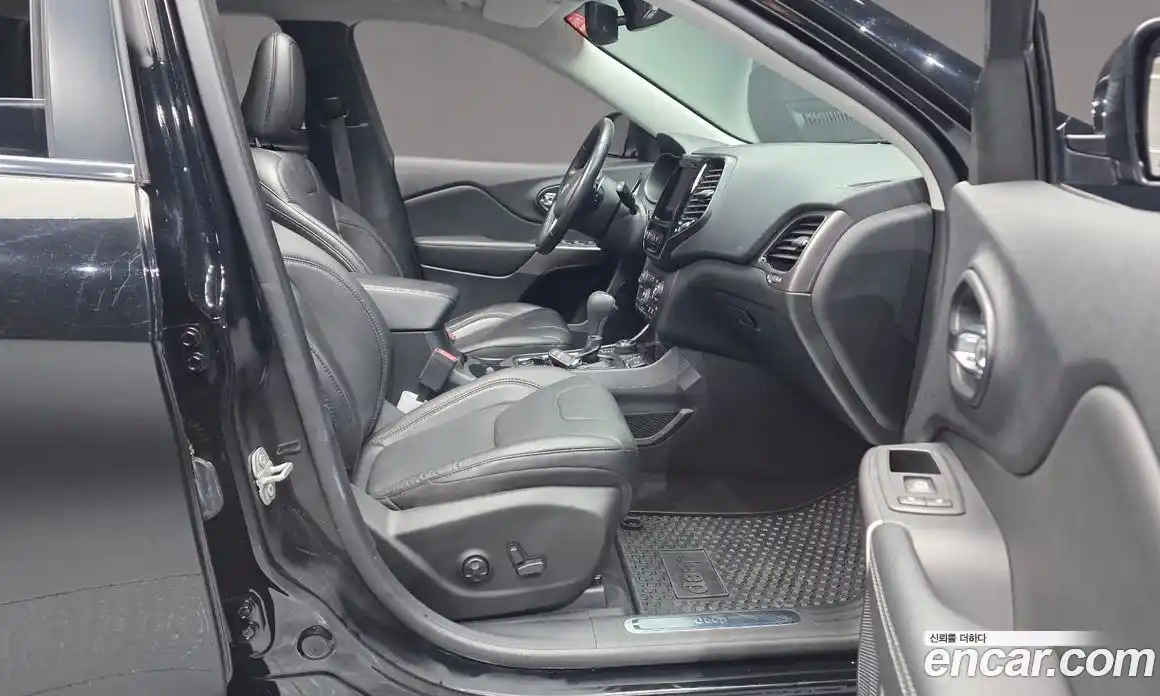 Jeep Cherokee 2021 2.4 автомат (гидро), фото 16