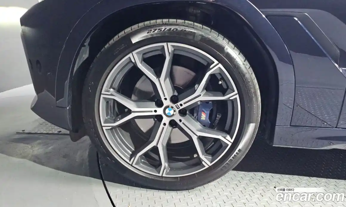 BMW X6 2023 3.0 автомат (гидро), фото 5