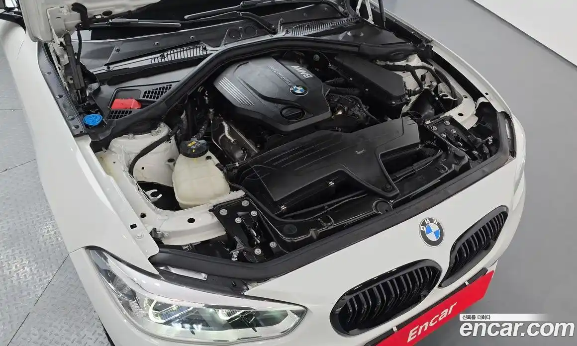 BMW 1 серия 2019 2.0 автомат (гидро), фото 6