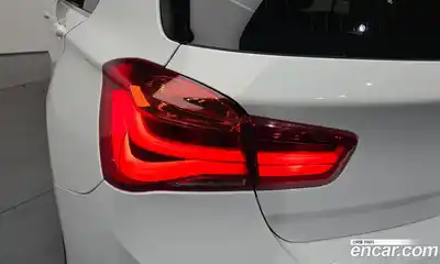 BMW 1 серия 2019 2.0 автомат (гидро), миниатюра 9