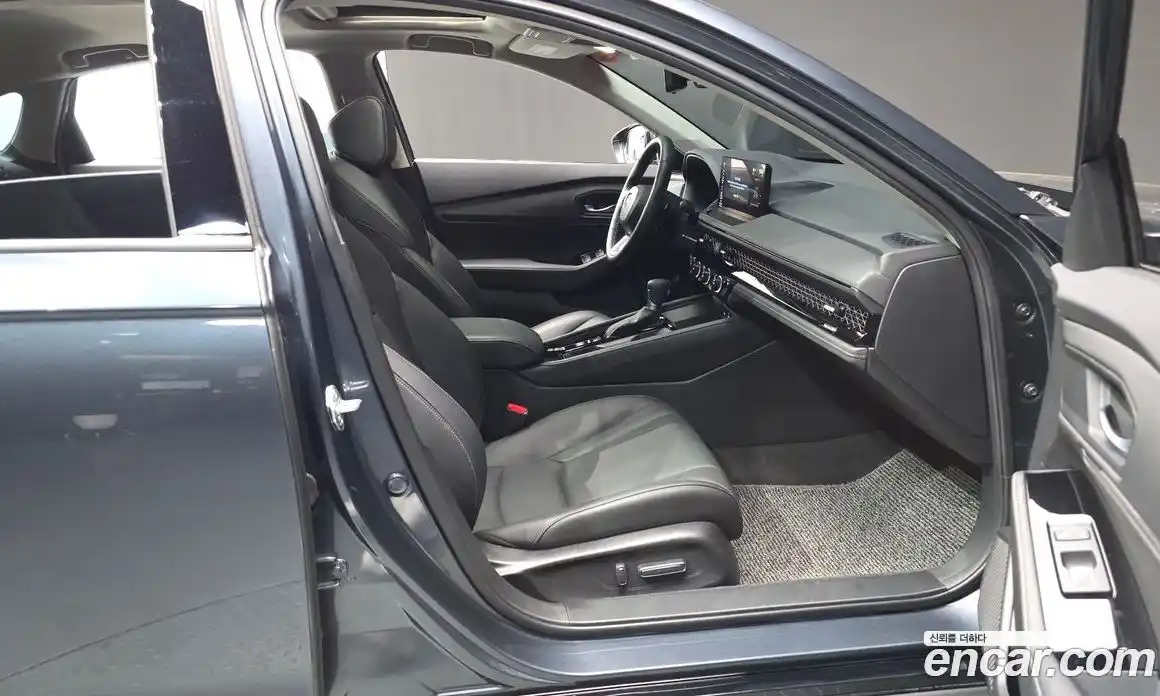 Honda Accord 2024 2.0 автомат (гидро), фото 16