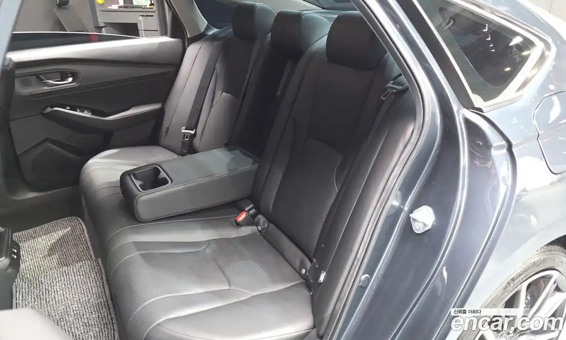 Honda Accord 2024 2.0 автомат (гидро), фото 18