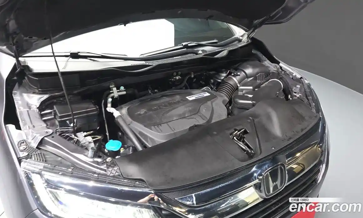 Honda Odyssey 2018 3.5 автомат (гидро), фото 6