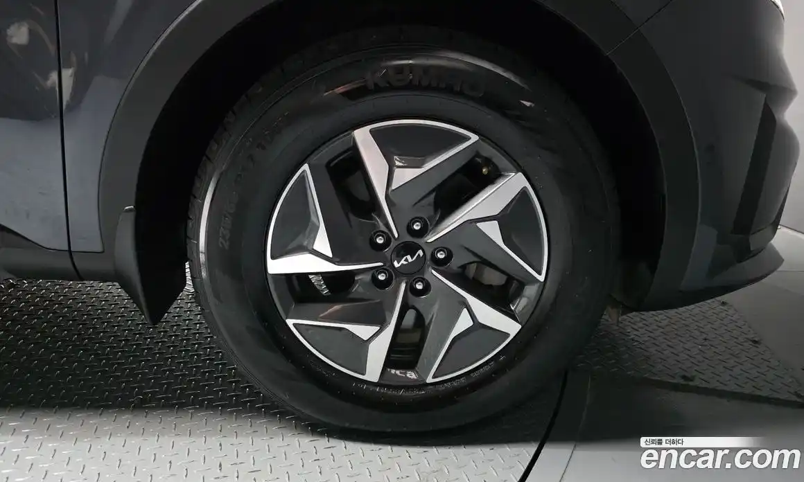 Kia Sorento 2022 1.6 автомат (гидро), фото 7