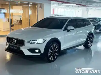 Volvo V60, 2025, 4 280 км