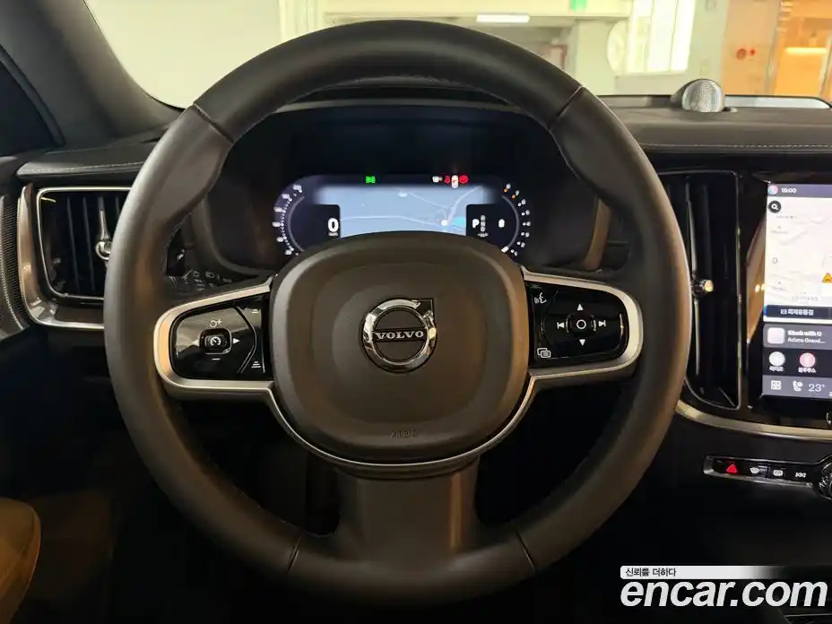 Volvo V60 2025 2.0 автомат (гидро), фото 17