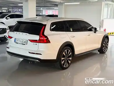 Volvo V60 2025 2.0 автомат (гидро), миниатюра 2