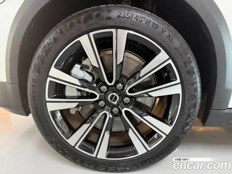 Volvo V60 2025 2.0 автомат (гидро), фото 5