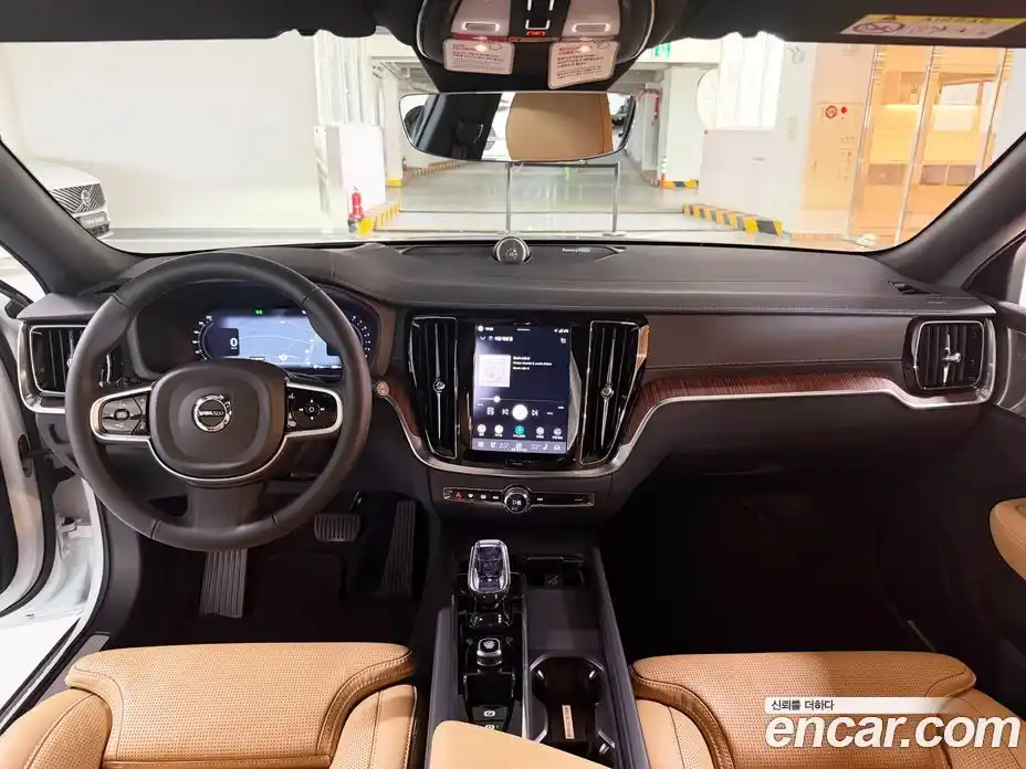 Volvo V60 2025 2.0 автомат (гидро), фото 7