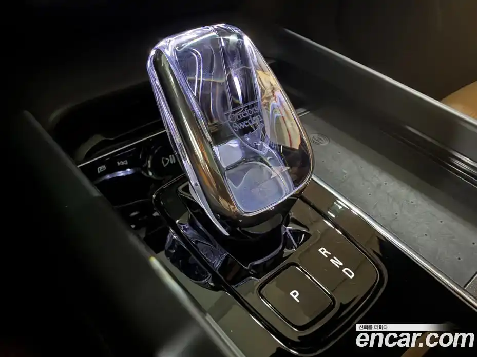 Volvo V60 2025 2.0 автомат (гидро), фото 9