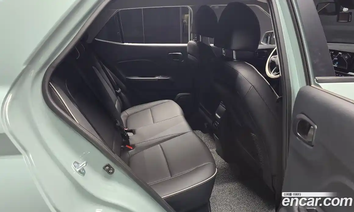 Hyundai Venue 2025 1.6 автомат (гидро), фото 17