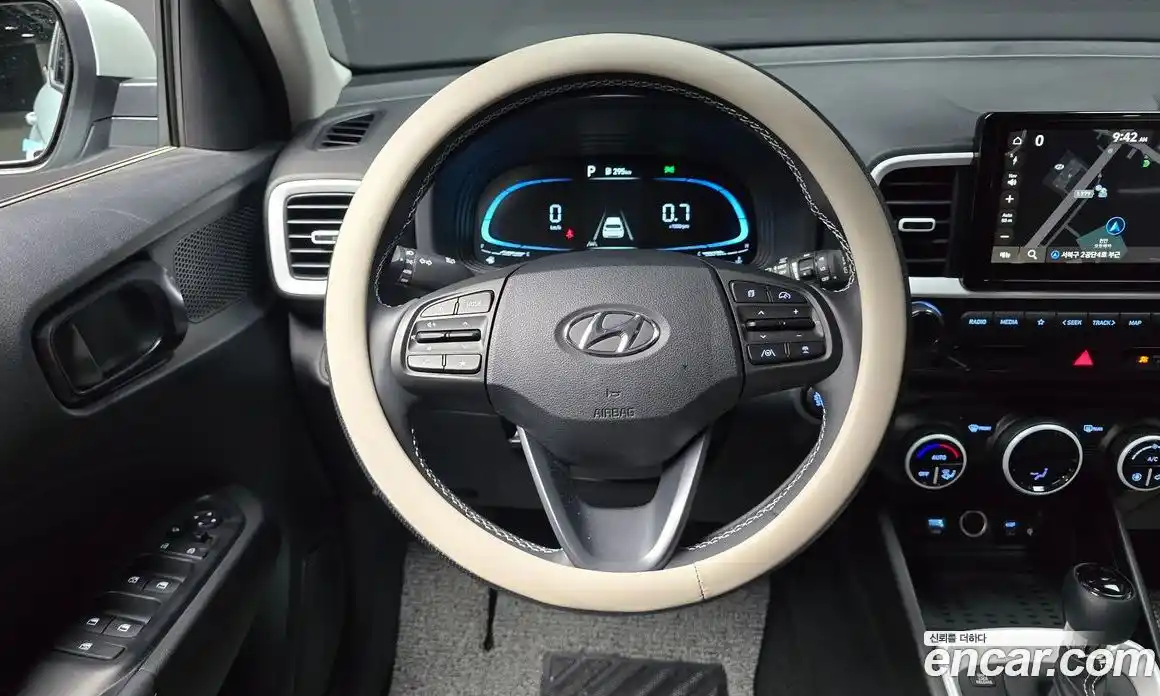 Hyundai Venue 2025 1.6 автомат (гидро), фото 20