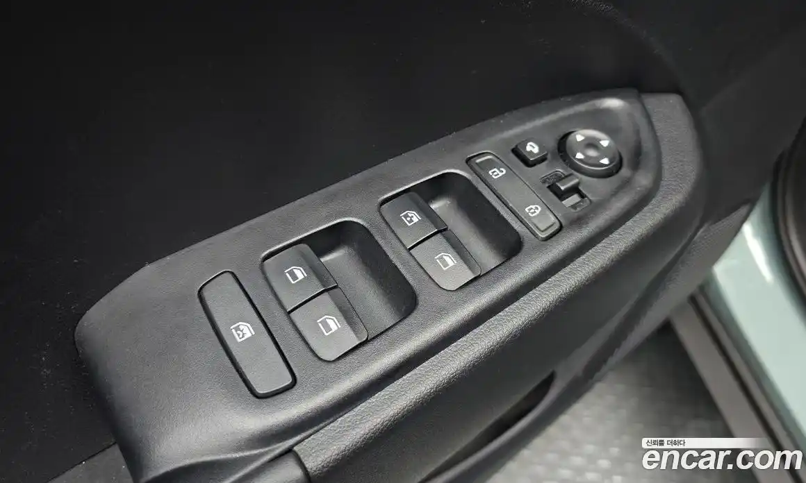 Hyundai Venue 2025 1.6 автомат (гидро), фото 27