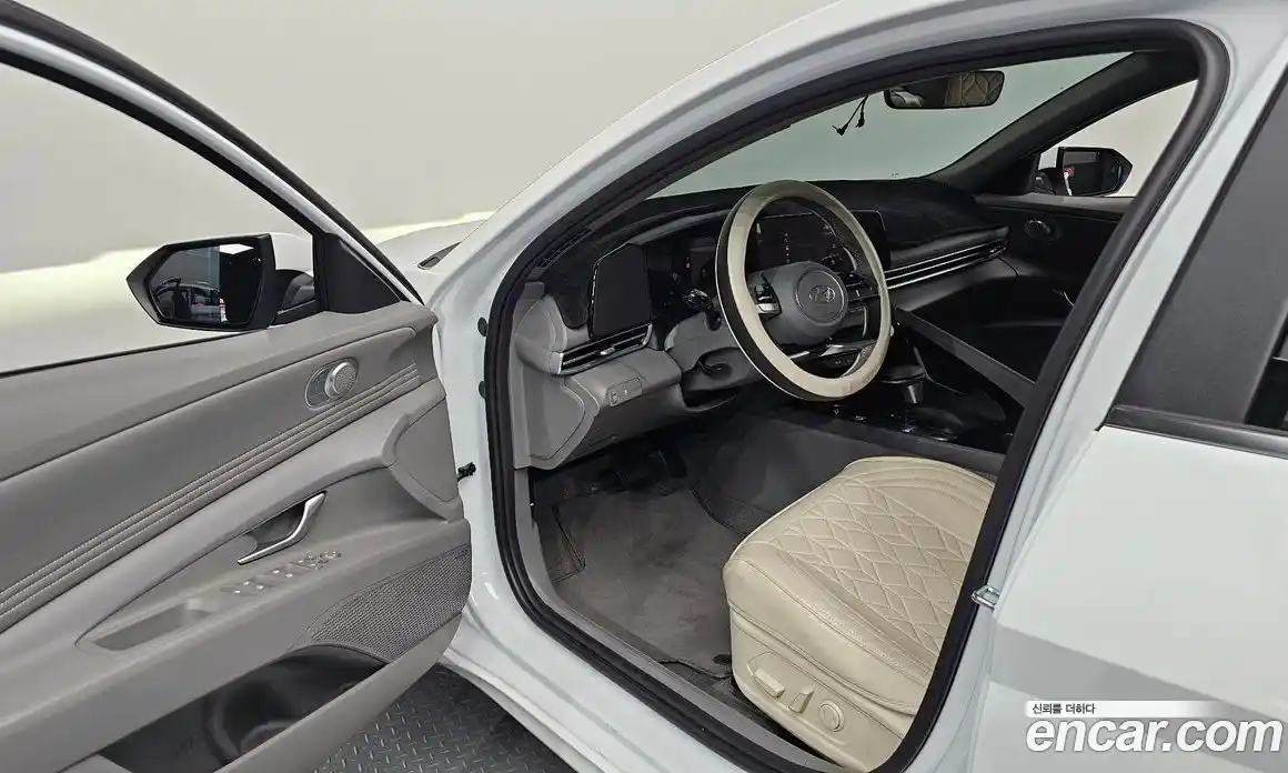 Hyundai Avante 2025 1.6 автомат (гидро), фото 13