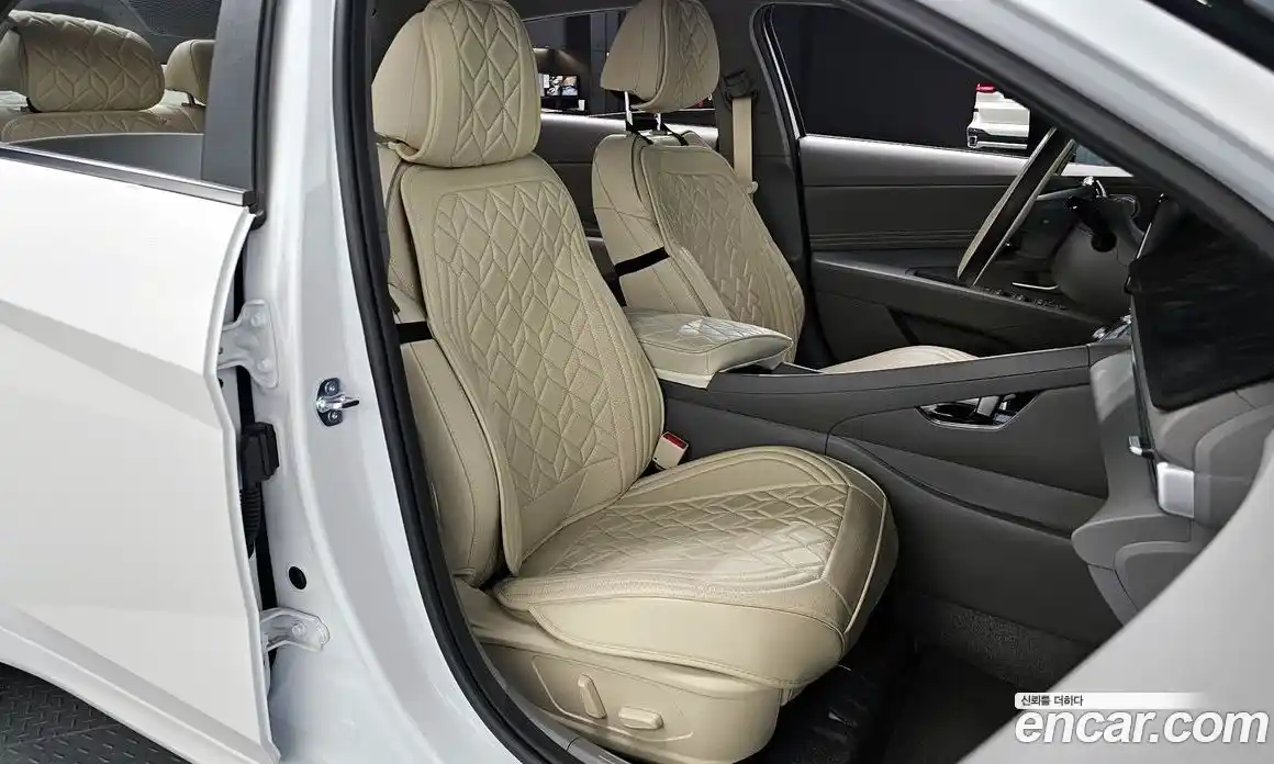 Hyundai Avante 2025 1.6 автомат (гидро), фото 17