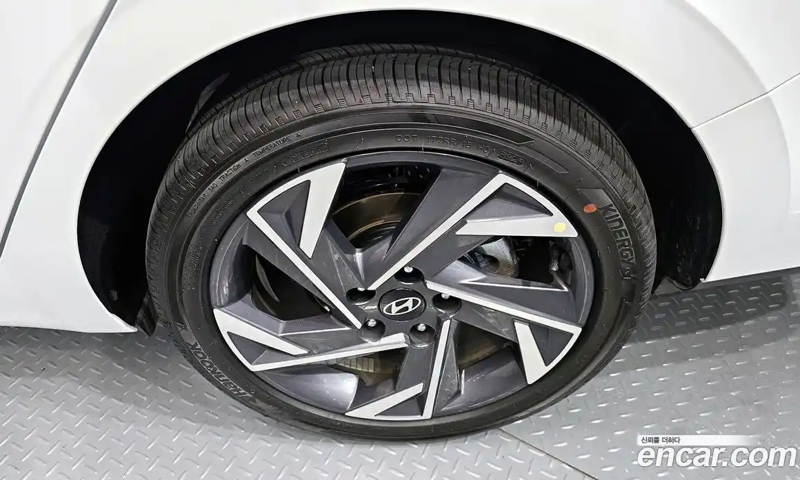 Hyundai Avante 2025 1.6 автомат (гидро), фото 7