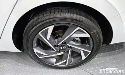 Hyundai Avante 2025 1.6 автомат (гидро), миниатюра 7