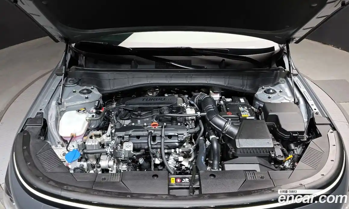 Hyundai Kona 2026 1.6 автомат (гидро), фото 6
