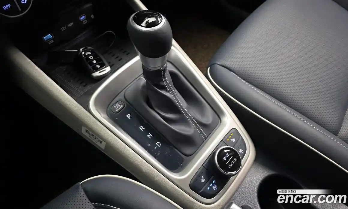 Hyundai Venue 2025 1.6 автомат (гидро), фото 9