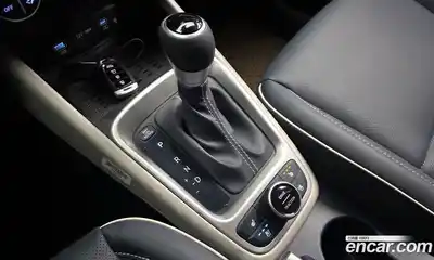 Hyundai Venue 2025 1.6 автомат (гидро), миниатюра 9