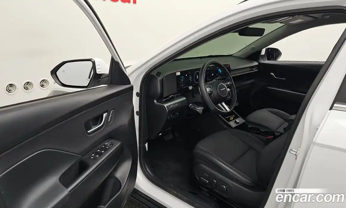 Hyundai Kona 2025 1.6 автомат (гидро), фото 12