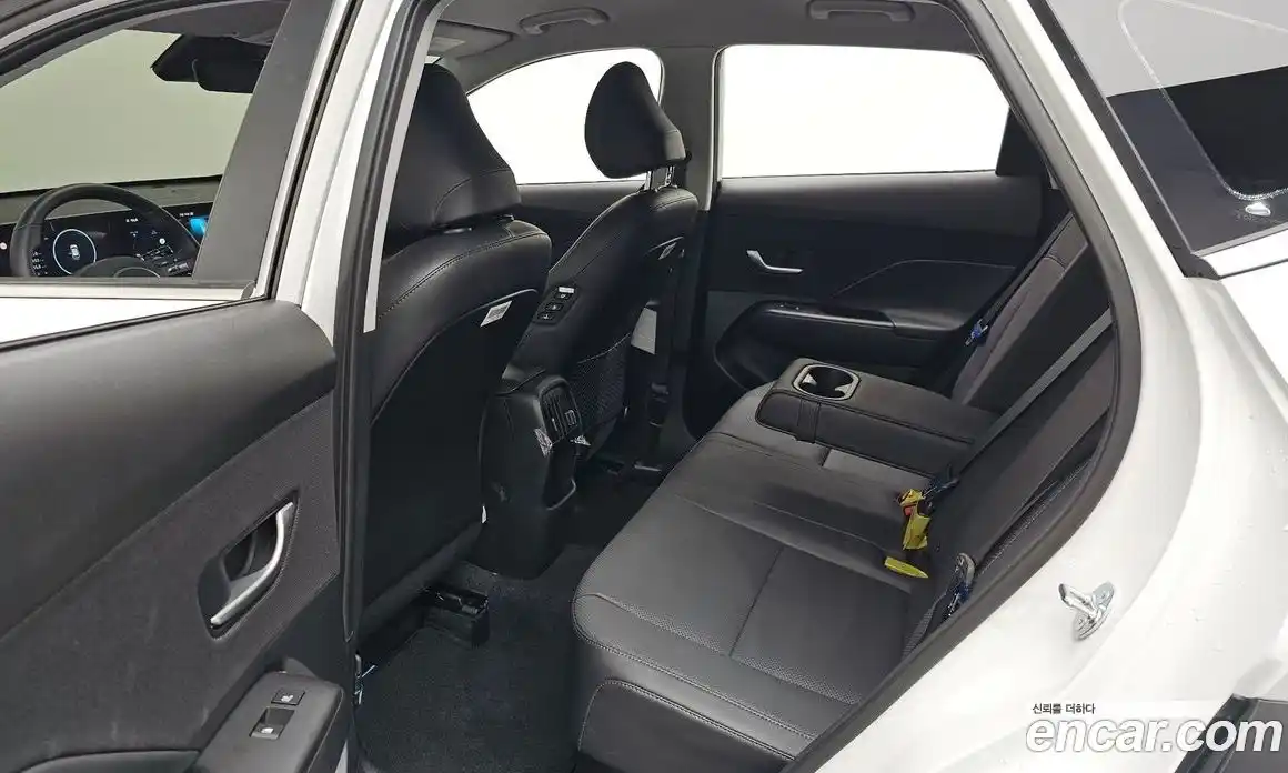 Hyundai Kona 2025 1.6 автомат (гидро), фото 15