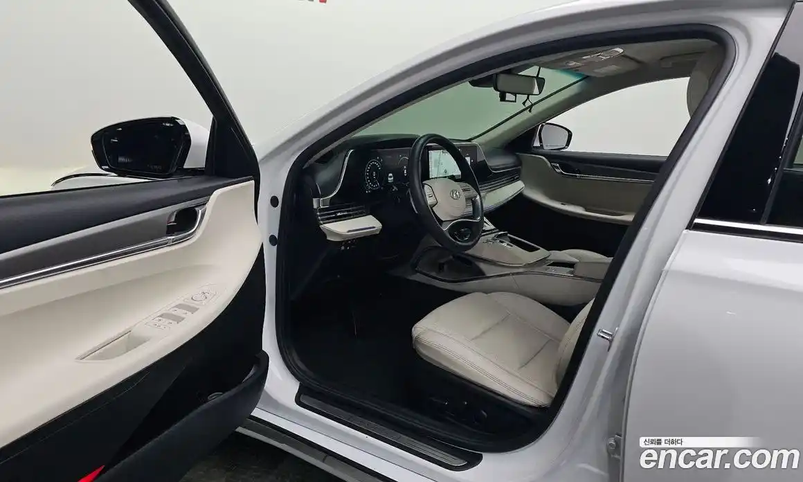 Hyundai Grandeur 2022 2.5 автомат (гидро), фото 13
