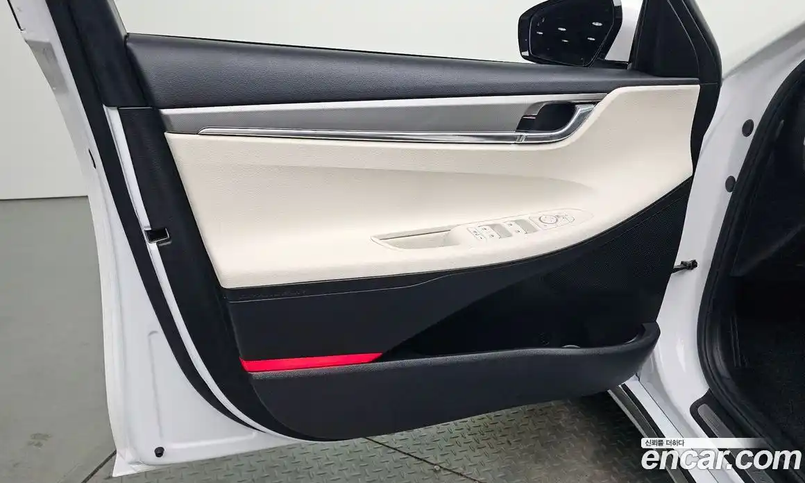 Hyundai Grandeur 2022 2.5 автомат (гидро), фото 14