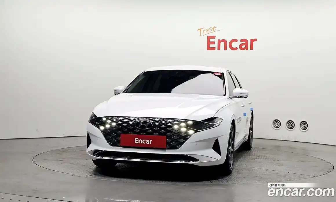 Hyundai Grandeur 2022 2.5 автомат (гидро), фото 3