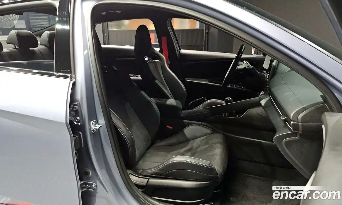 Hyundai Avante 2024 2.0 механика, фото 18