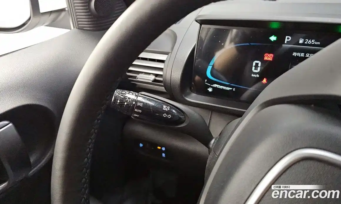 Hyundai Casper 2023 1.0 автомат (гидро), фото 25