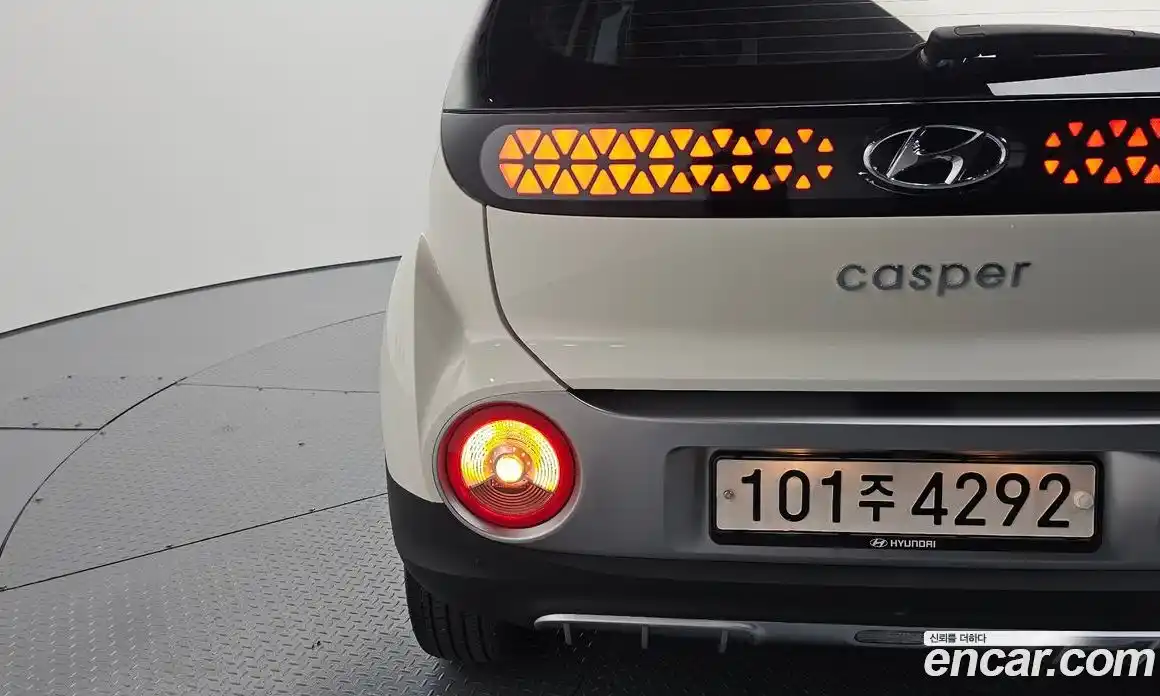 Hyundai Casper 2023 1.0 автомат (гидро), фото 9
