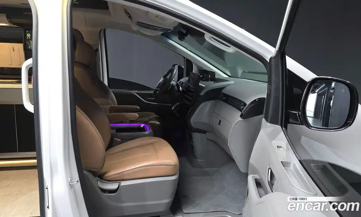 Hyundai Staria 2024 2.2 автомат (гидро), фото 17