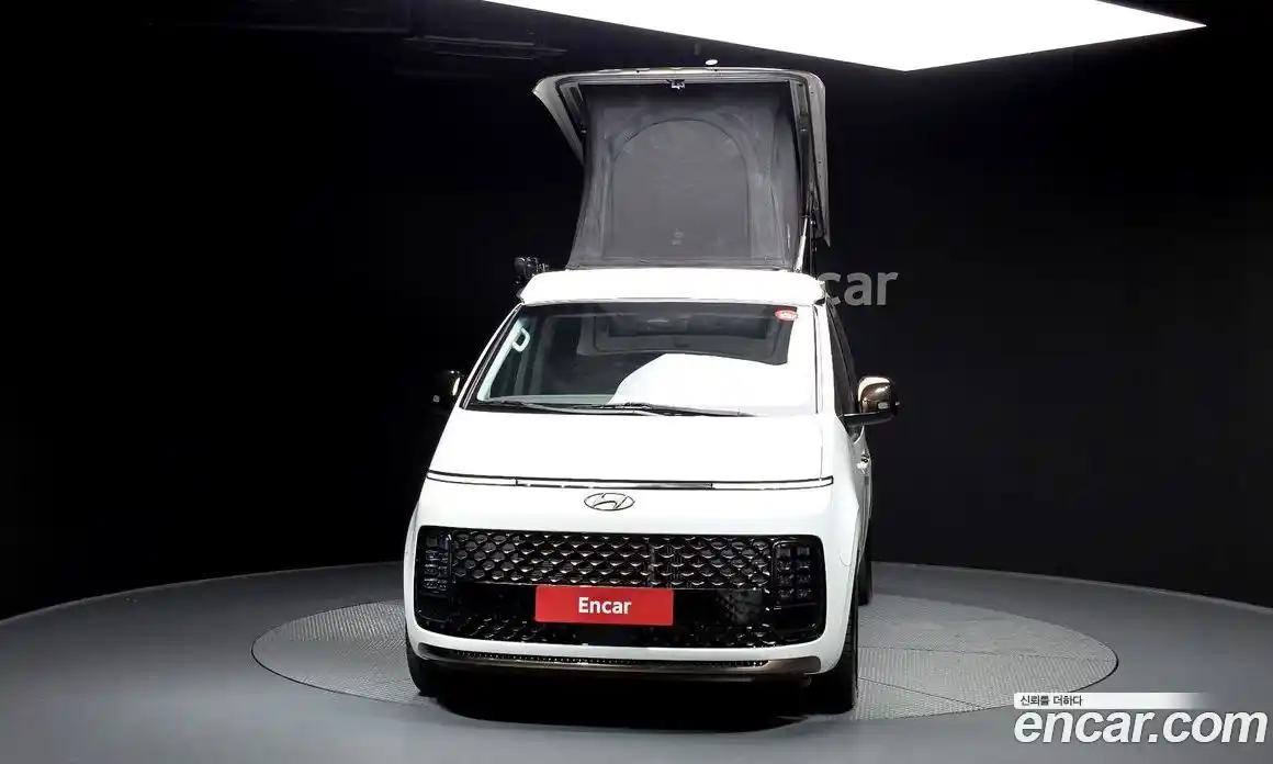 Hyundai Staria 2024 2.2 автомат (гидро), фото 3