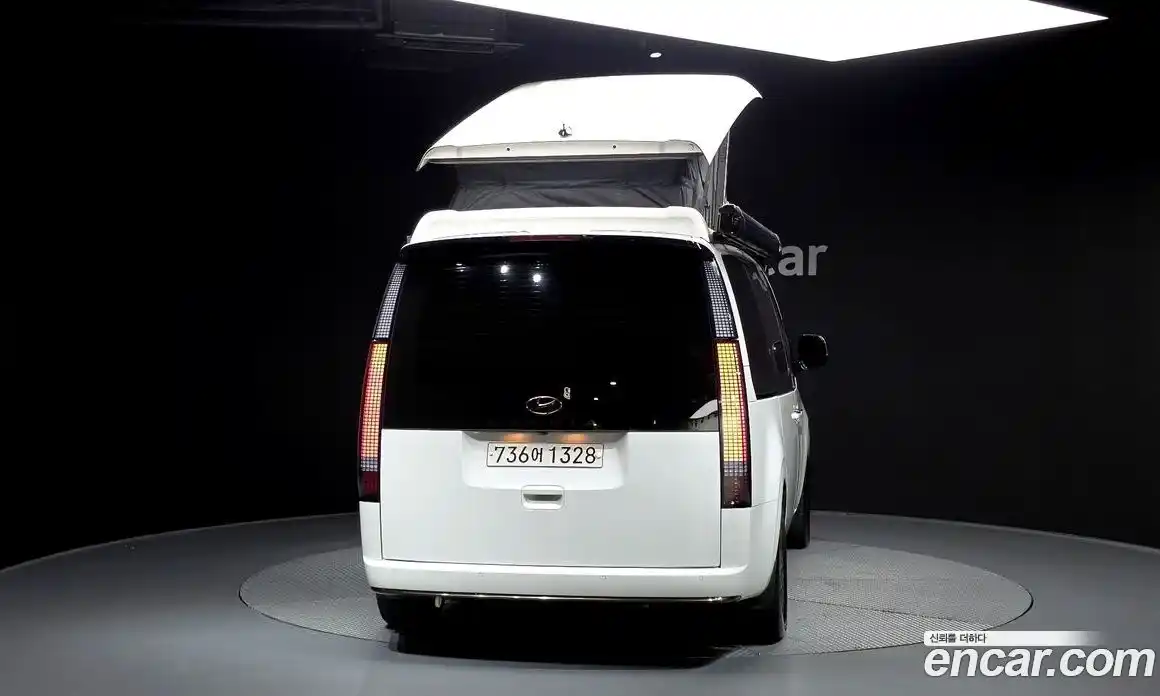 Hyundai Staria 2024 2.2 автомат (гидро), фото 4