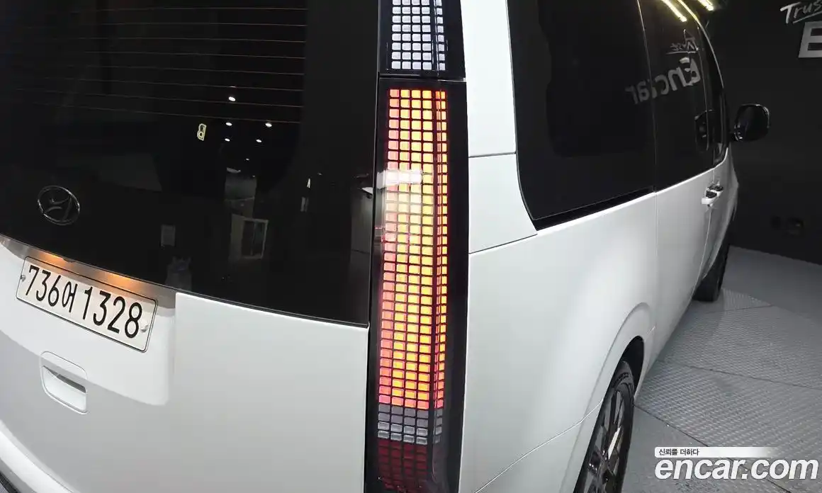 Hyundai Staria 2024 2.2 автомат (гидро), фото 9